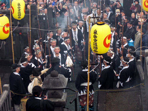泉岳寺「赤穂義士祭」の風景
