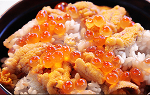 殿堂入りどんぶり(丼) 通算2度のグランプリ受賞を果たした「うにめし丼」(北海道) ※投票対象ではない