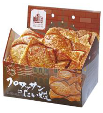 築地 銀だこキッチンの「クロワッサンたい焼丸の内駅舎BOX」1,100 円