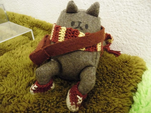 ぬいぐるみ作品「おすわりさん」