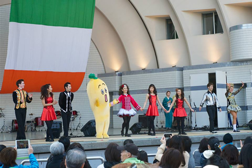 アイリッシュダンスをはじめ、アイリッシュ ミュージックのバンドやアイリッシュハープ、 イーリアンパイプスなどの演奏