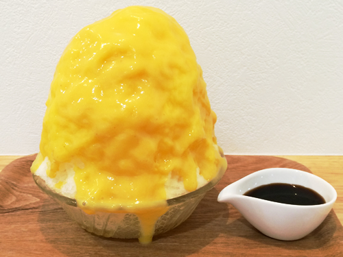 壺で焼いた安納芋から作られた「安納芋シロップ」 料金650円 (焼き芋から調理)