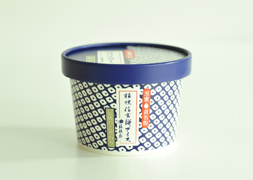 黒蜜ときな粉たっぷりの信玄餅をアイスにした「桔梗信玄餅アイス」