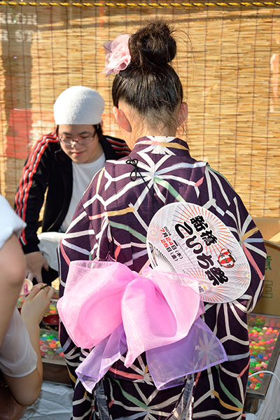 お祭りといえばゆかた!ゆかたでお祭りに参加したいという人向けに港区立生涯学習センターにて「ゆかた着付けの指導」も