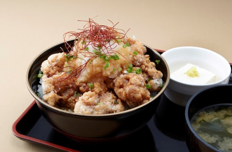 審査委員特別賞 阿武隈PA「白河高原清流豚の豚唐みぞれ丼」