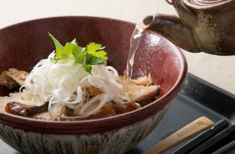 決勝大会出品作品 上里SA「赤城鶏の鳥めし丼」