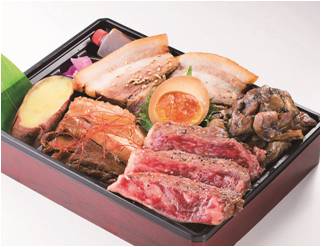 黒豚×黒牛×黒地鶏3味食べ比べ! 〈ダイニング萬来〉黒づくし食べ比べ弁当 2,160円 ※各日限定30個