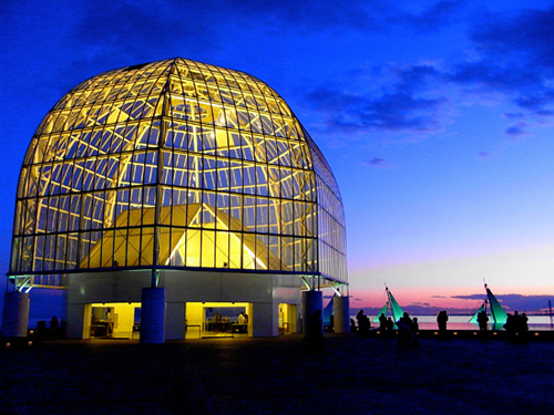 葛西臨海水族園で8/13~8/16に幻想的な「夜の不思議の水族園」を開催