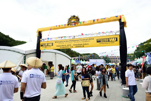 今年は代々木公園で開催(2014年は上野公園)