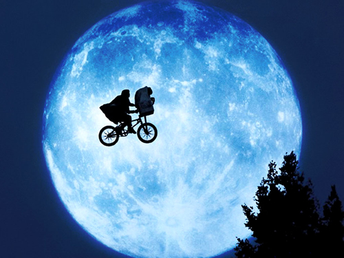 上野公園で夏の野外上映会!『ヒックとドラゴン2』『E.T.』を8月8日(土)、9日(日)に上映