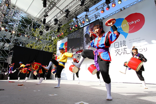 日韓交流ステージ8 沖縄エイサー(琉球國祭り太鼓)