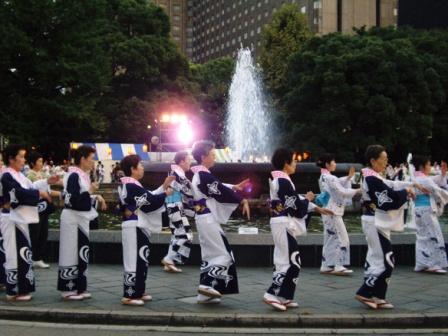 都内最大級の盆踊り「日比谷公園 丸の内音頭大盆踊り大会 2015」が8月28日、29日(金、土)開催