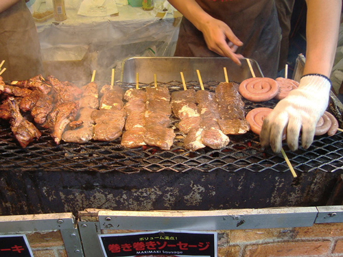 総メニュー数400種以上のできたてアツアツをその場で食べられる
