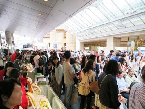 大勢の人が来場する人気イベント