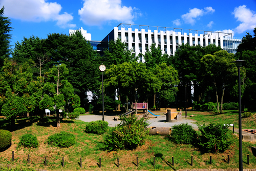 戸山公園 ©一般社団法人新宿観光振興協会