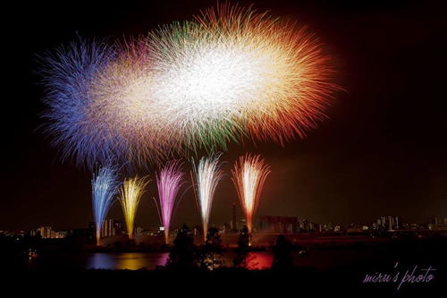 秋の夜長は花火!「2015北区花火会」が10月10日(土)に荒川河川敷で開催!約5,000発打上げ