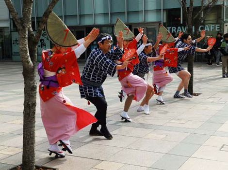 阿波踊り