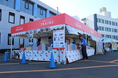 グッズショップ「TRAINS」