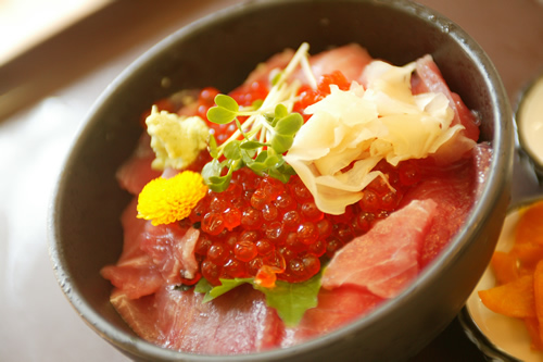 美味しそうな海鮮丼