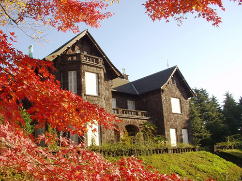 演奏会や伝統芸能など- 紅葉イベント「2015 錦秋染まる旧古河庭園」が11月21日~12月6日に開催