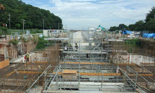 建設が進む「堀之内地区函渠工事」。当日は建設状況を地上から見学。